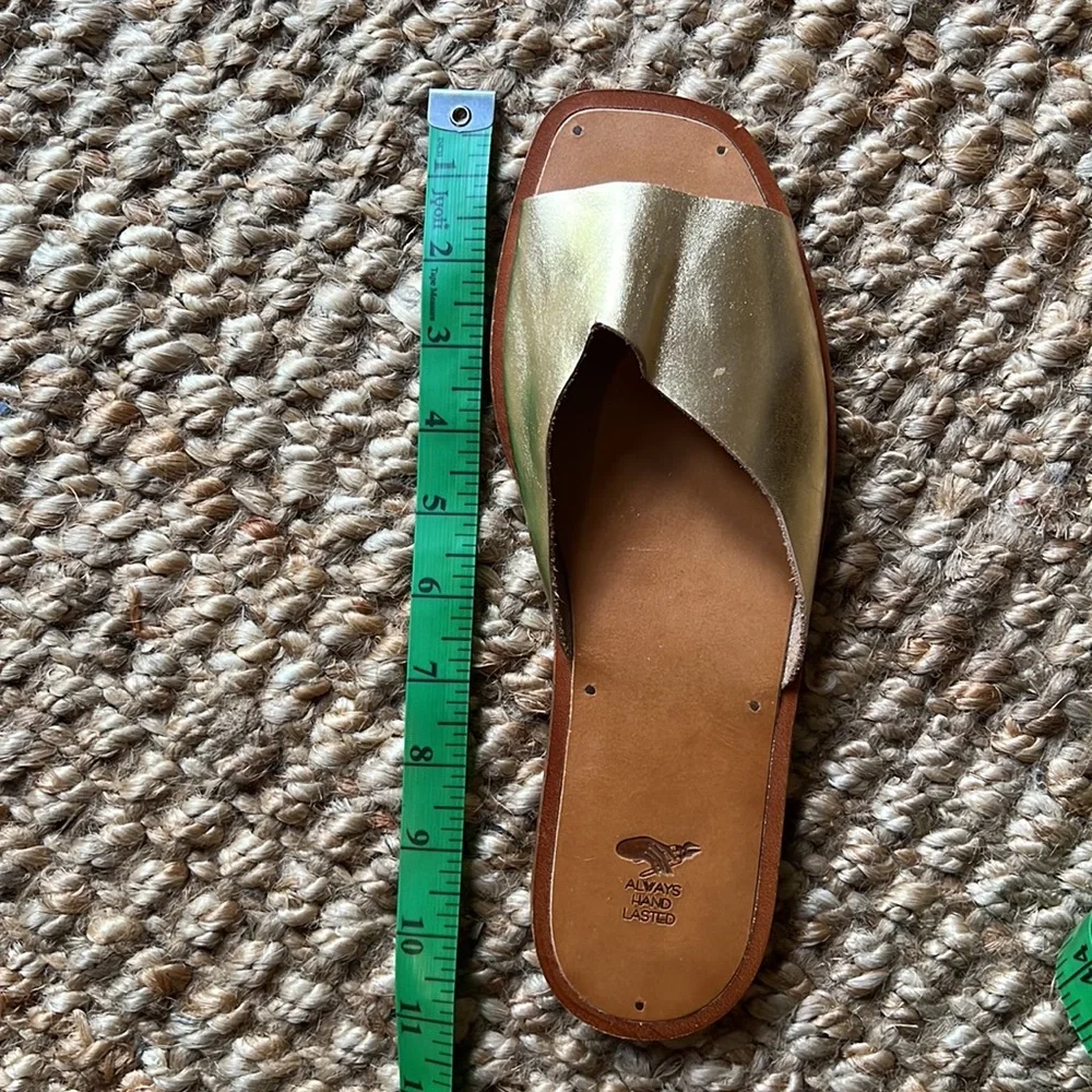Sevilla Smith The Krysia sandal in Gold - Picture 8 of 8